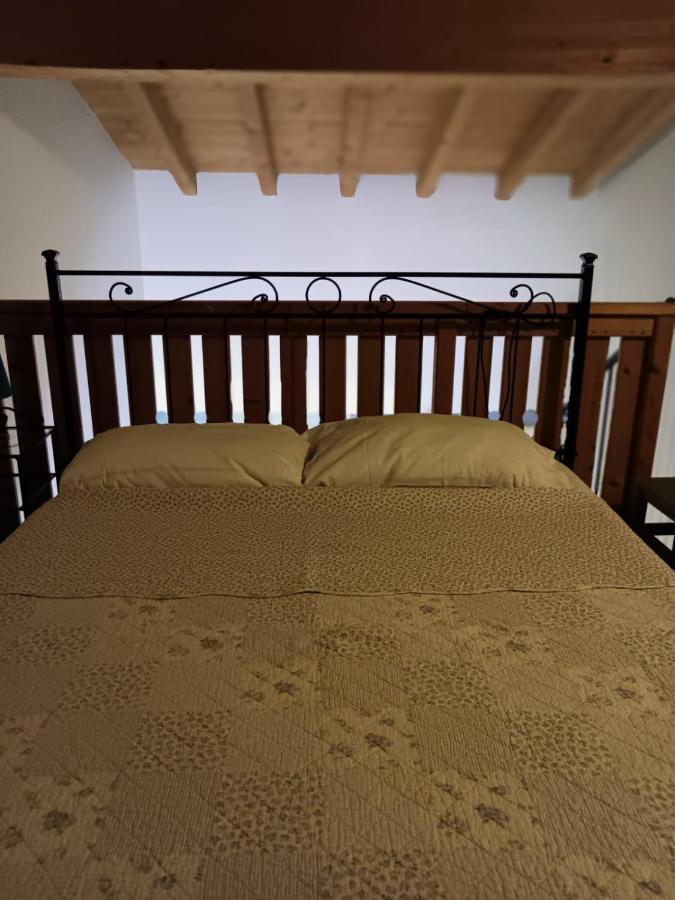 Oasi Del Garda 2 Apartment Monzambano Bagian luar foto